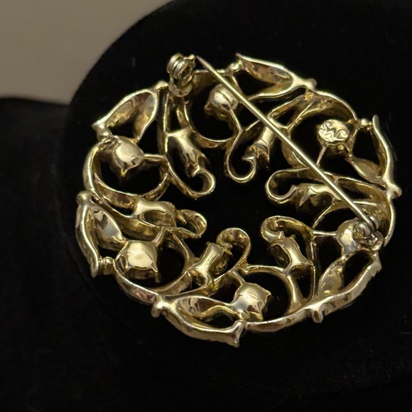 Vintage ornate brooch - Picture 3 of 3